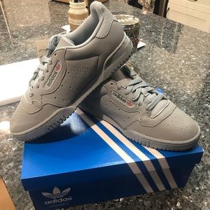 Yeezy powerphase calabasas